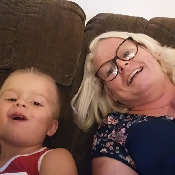 Meet your Posher, Shelly - Picture 1 of 1